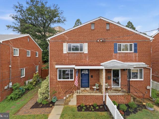 Townhouse for sale in Virginia