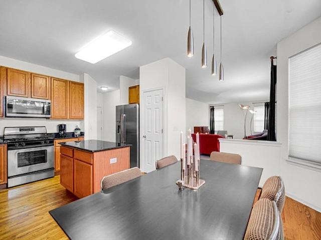 Townhouse for sale in Northbrook, Illinois