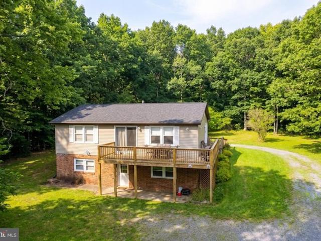 House for sale in Garrett, Maryland