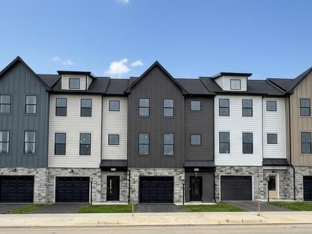 Townhouse for sale in Virginia