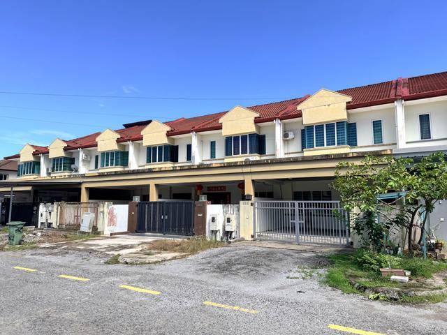 Terraced House for sale in Kuching