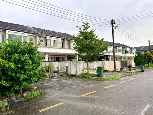 Terraced House for sale in Samarahan, Kota Samarahan