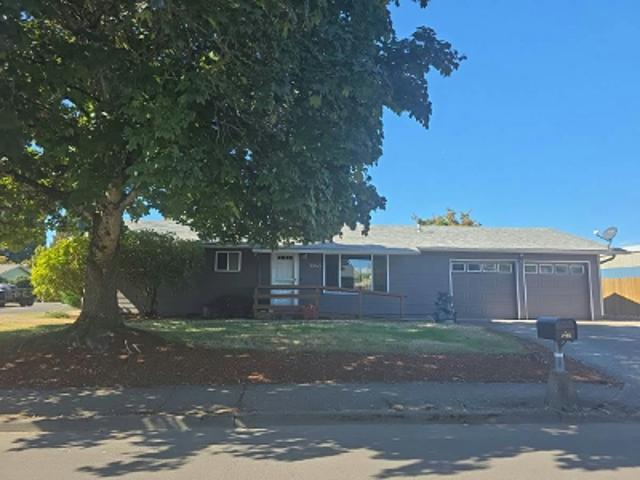 House for sale in Middle Grove, Salem