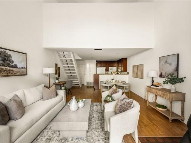 Condo for sale in Orange, Orange County
