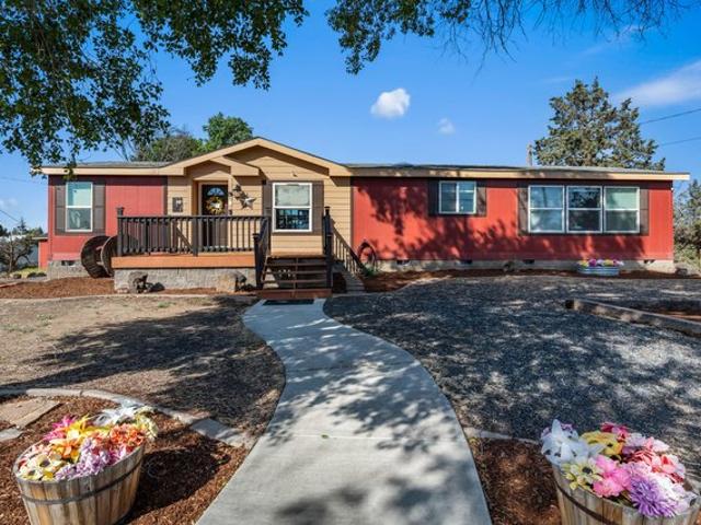 House for sale in Oregonia