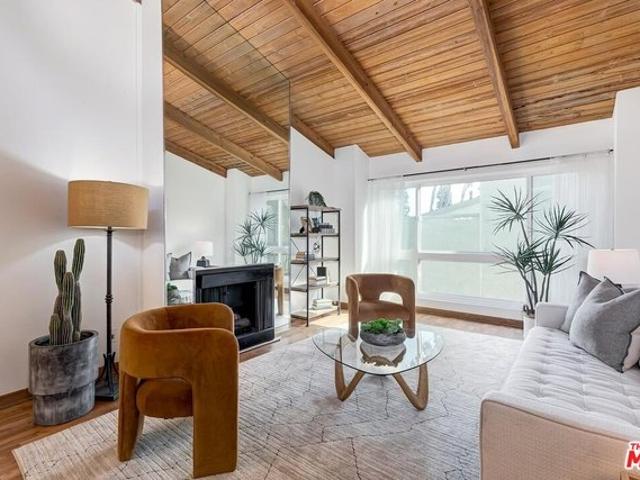 Condo for sale in Culver City, California