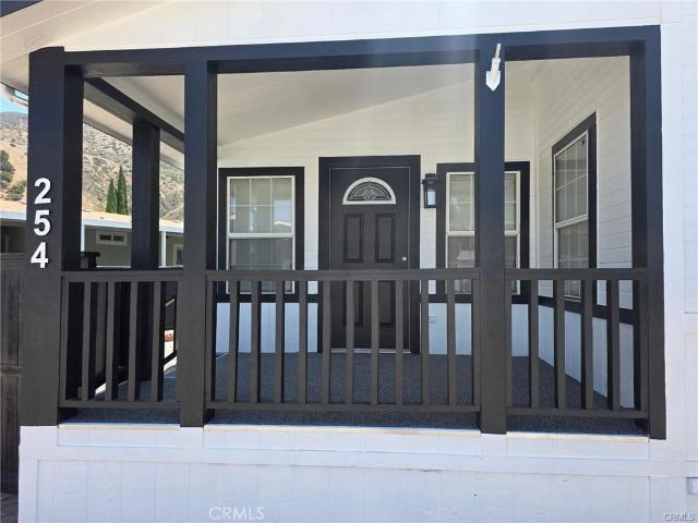 House for sale in Green River Village, Corona