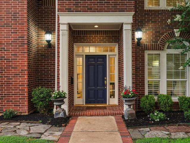 House for sale in Bellaire