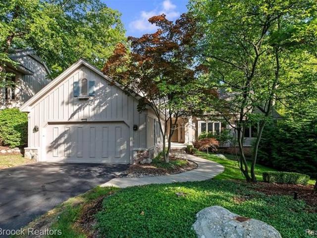 Condo for sale in West Bloomfield Township, Oakland County