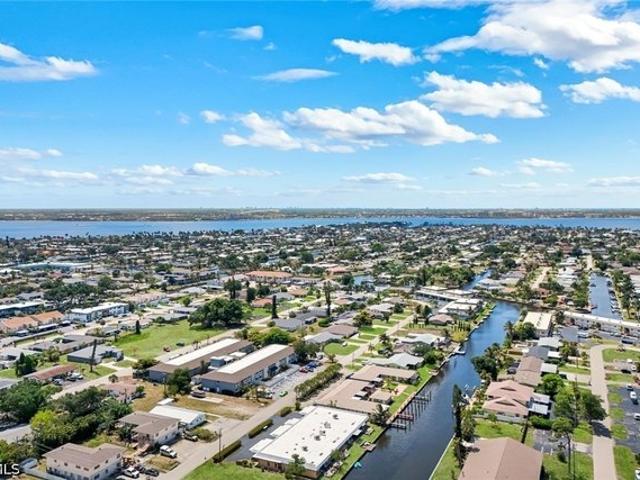 House for sale in Cape Coral, Lee County