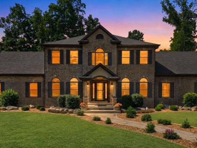 House for sale in Uniondale, Indiana