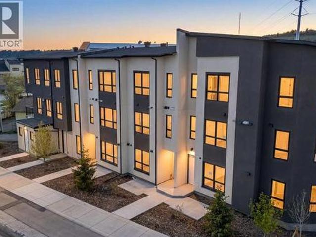 Townhouse for sale in Northwest, Alberta