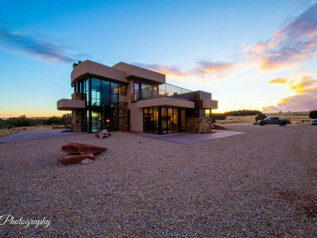 House for sale in Virgin