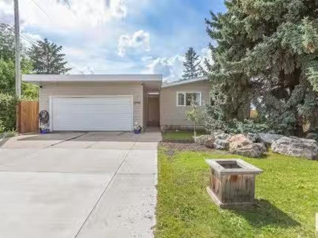 House for sale in Wedgewood, Alberta