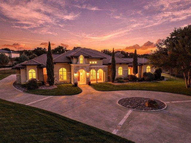 House for sale in Benbrook, Texas