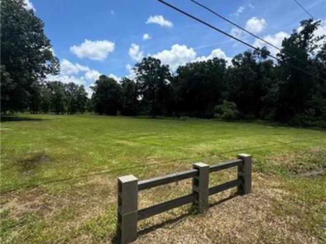 Land for sale in Tickfaw, Louisiana