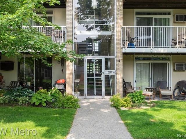 Condo for sale in Royal Oak, Michigan