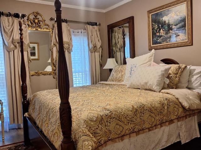 House for sale in Wesleyan Woods, Macon