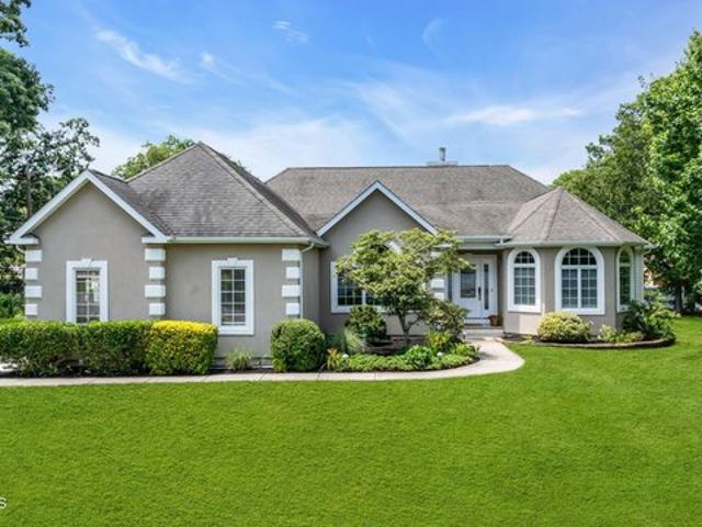 House for sale in Bayville, New Jersey