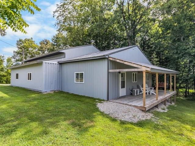 House for sale in Oakland, Kentucky