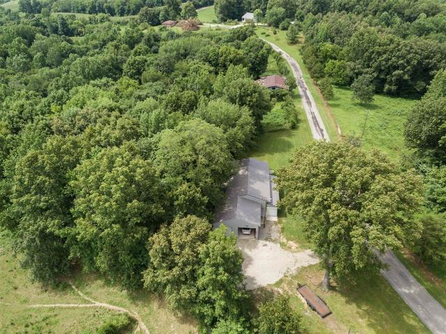 House for sale in Oakland, Kentucky