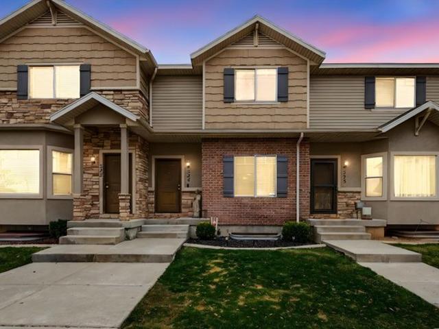 Townhouse for sale in Clearfield, Utah