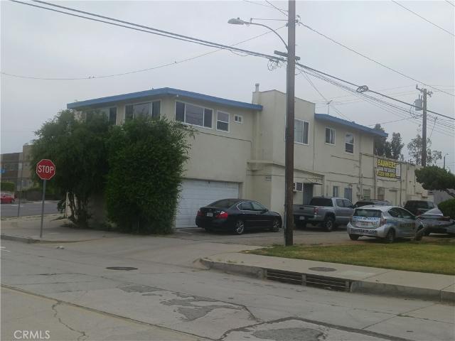 Commercial for sale in Montebello