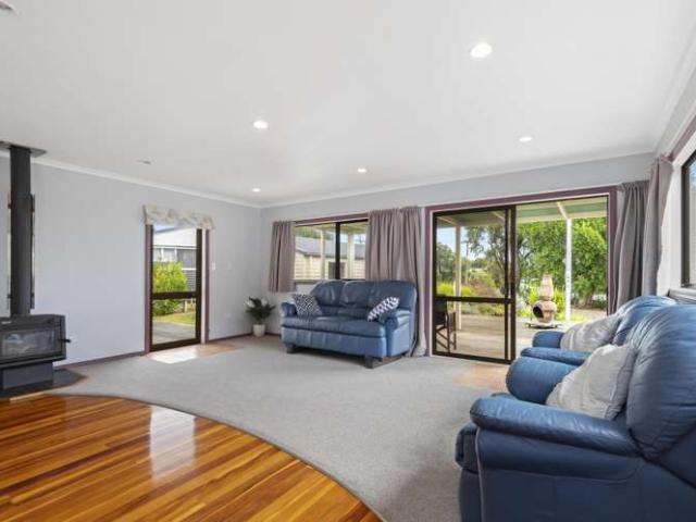 House for sale in Awhitu