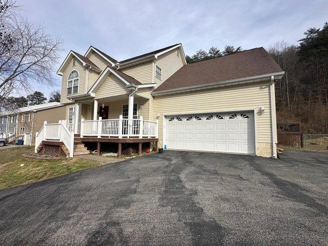 House for sale in Hagerhill, Kentucky