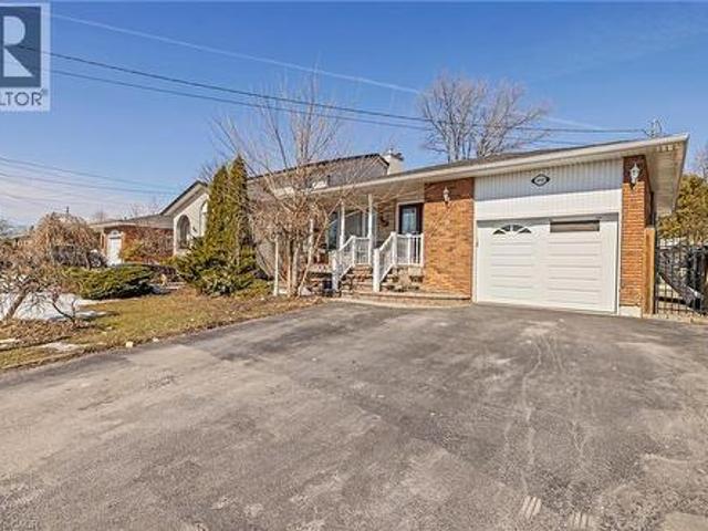House for sale in Ancaster, Ontario