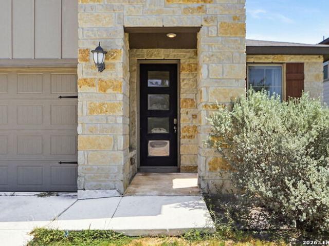 House for sale in Saint Hedwig, Texas