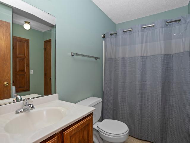 Condo for sale in Ashington Park, West Des Moines