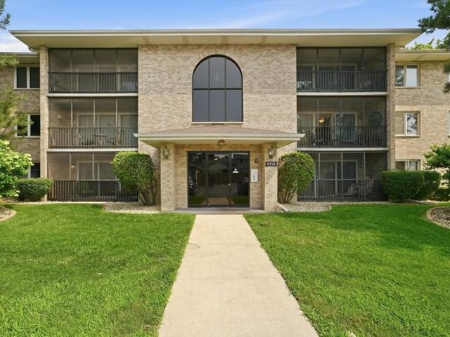 Condo for sale in Crestwood, Illinois