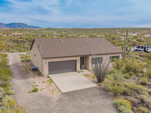House for sale in New River, Arizona
