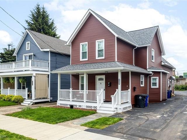 House for sale in Detroit - Shoreway, Cleveland