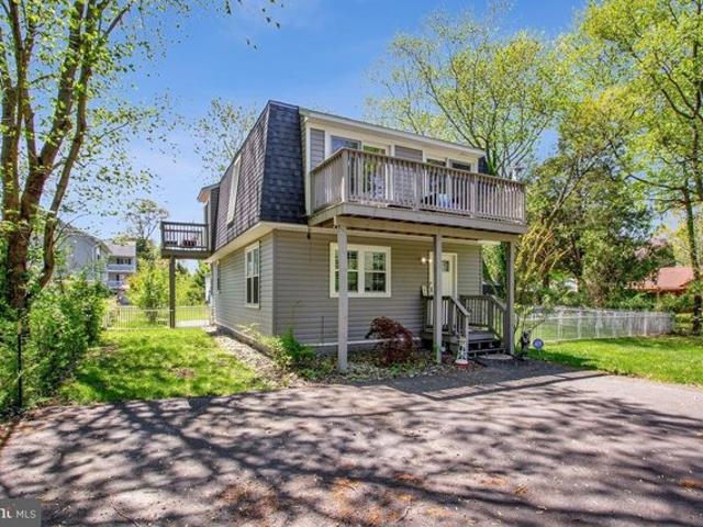 House for sale in Shady Side, Maryland