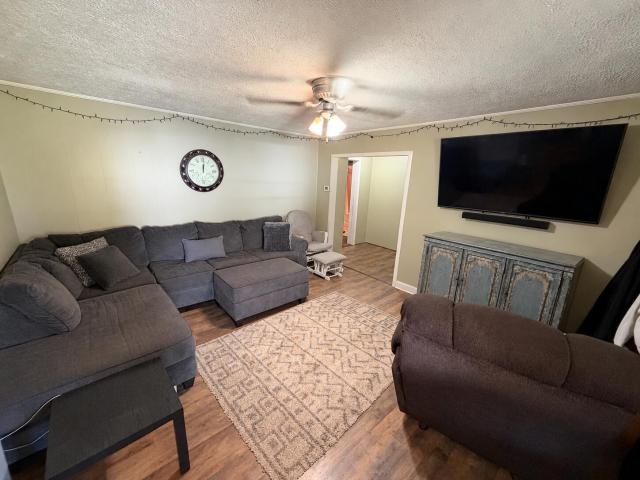 House for sale in Mayfield, Graves County