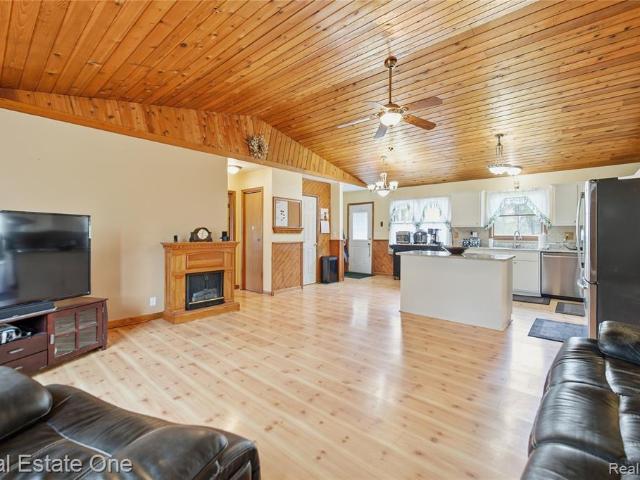 House for sale in Hamburg, Michigan