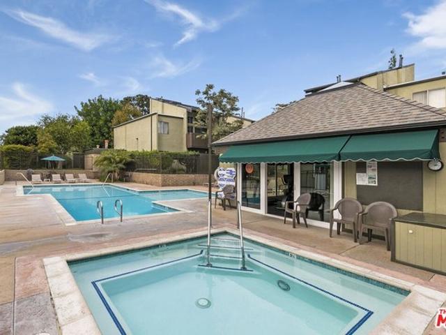 Condo for sale in Culver City, California
