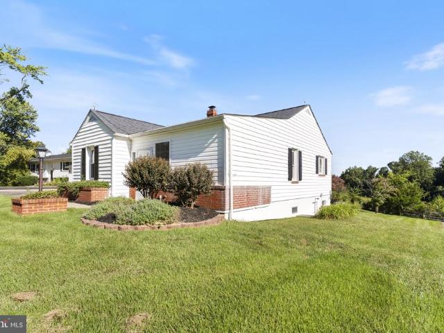 House for sale in Huntingtown, Maryland