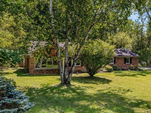 House for sale in West Bloomfield, Michigan