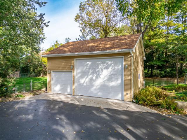 House for sale in Fox River Shores, Island Lake