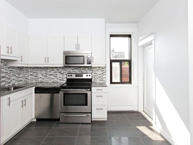 Apartment for rent in Westmount, Quebec