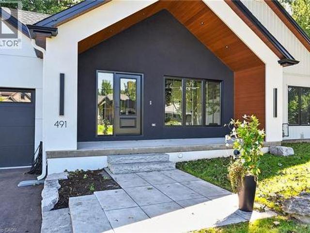 House for sale in Ancaster, Ontario