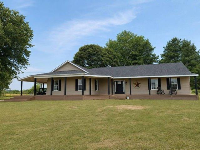 House for sale in Roodhouse, Illinois
