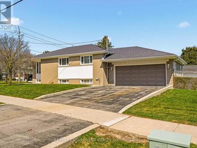 House for sale in Oakville, Ontario