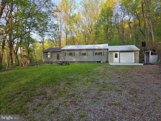 House for sale in Thompsontown, Pennsylvania