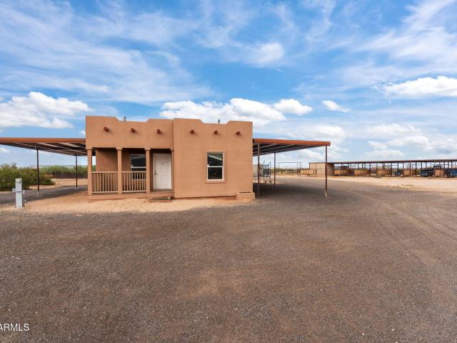 House for sale in Aguila, Arizona
