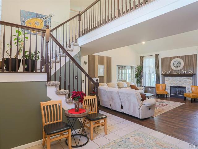House for sale in Sugarbush Farms, Chesterfield Township