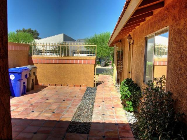Condo for sale in Indio, Riverside County
